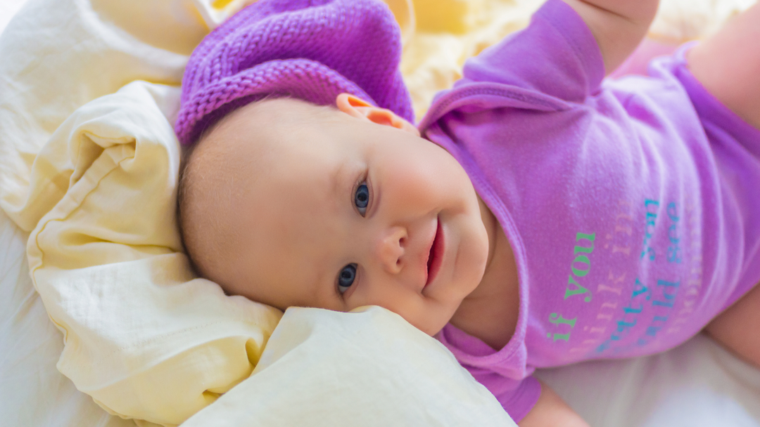 Best Baby Formulas for Sensitive Tummies: A HolleHiPPos Guide for Happier Feedings